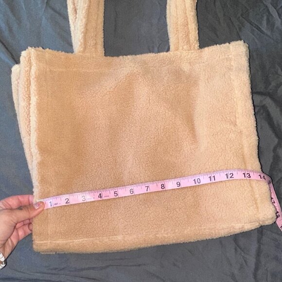 NEW Victoria's Secret Tan Sherpa Tote Bag Large Fur Tote Snap Closure VS Logo - Picture 10 of 13